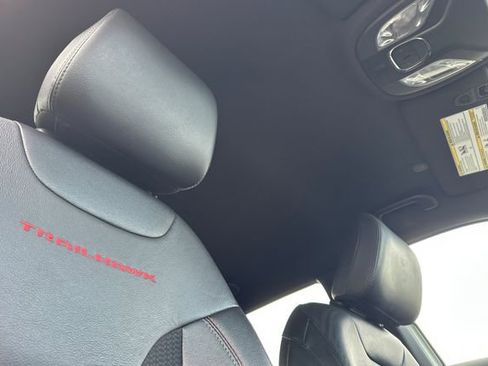 Used 2024 Jeep Compass Trailhawk image 18