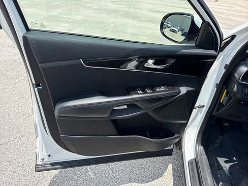 Used 2016 Kia Sorento EX FWD image 12