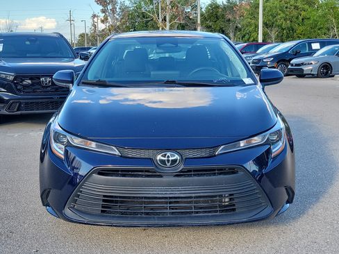 Used 2024 Toyota Corolla LE image 2