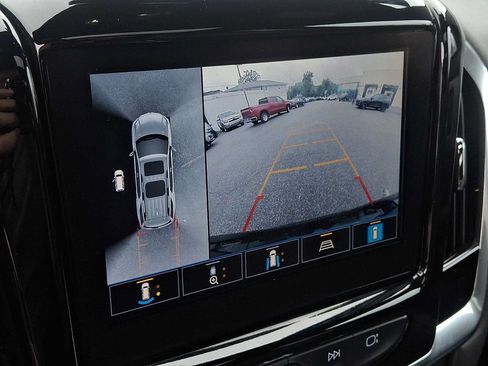 Used 2023 Chevrolet Traverse LT w/ LT Premium Package AWD/4WD image 20