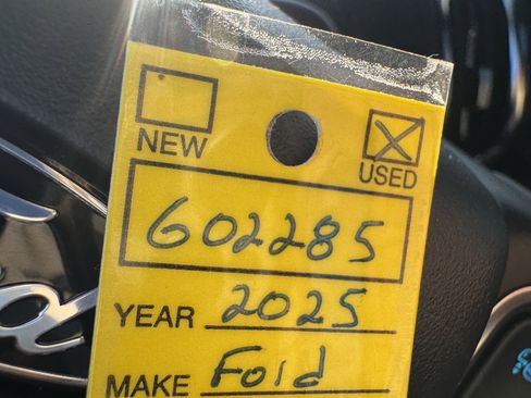 Used 2025 Ford Expedition Tremor AWD/4WD image 20