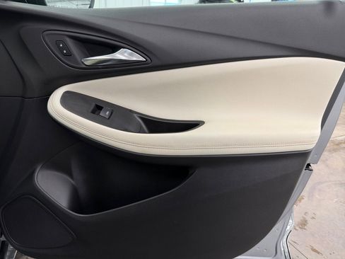 Used 2024 Buick Encore GX Avenir image 24