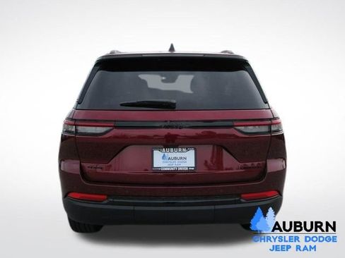 New 2025 Jeep Grand Cherokee Limited w/ Black Appearance Package AWD/4WD image 3