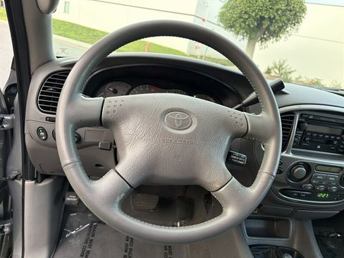 Used 2001 Toyota Sequoia Limited image 16