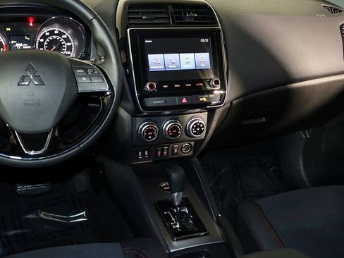 Used 2025 Mitsubishi Outlander Sport SE image 15