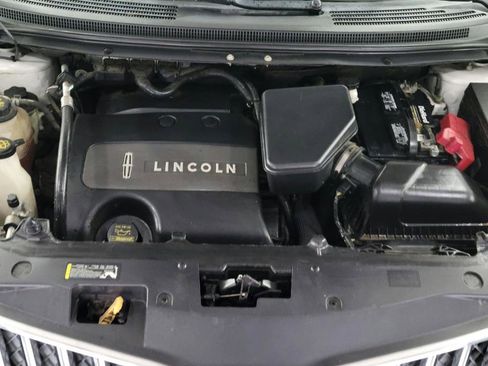 Used 2013 Lincoln MKX AWD image 28