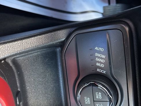 Used 2021 Jeep Renegade Trailhawk w/ Trailer Tow Group image 32