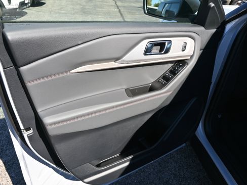 New 2026 Ford Explorer Active image 45