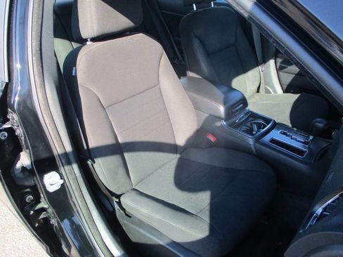 Used 2013 Dodge Charger SE image 7