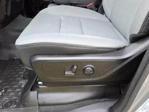 Used 2022 RAM 1500 Big Horn AWD/4WD image 5