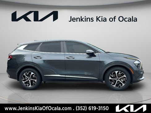Certified 2023 Kia Sportage EX FWD image 2
