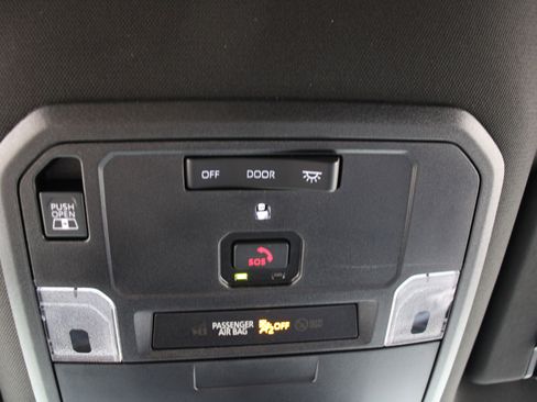 Used 2025 Toyota Tacoma 4x4 Double Cab Hybrid image 22