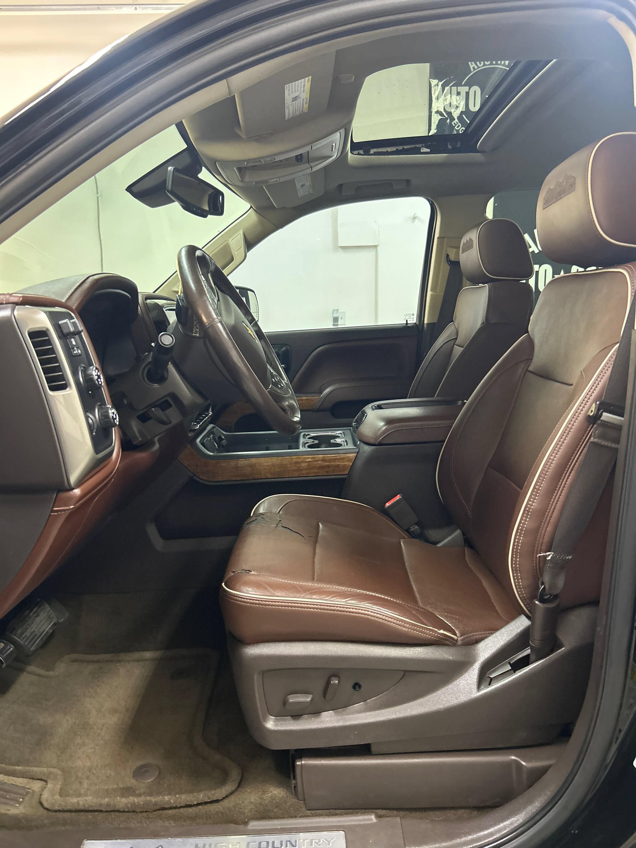 Used 2014 Chevrolet Silverado 1500 High Country AWD/4WD image 8