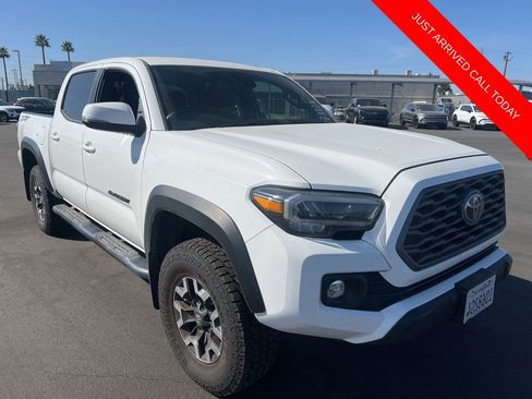 Used 2023 Toyota Tacoma TRD Off-Road w/ Technology Package RWD image 1
