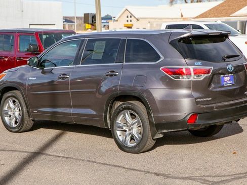 Used 2016 Toyota Highlander Limited w/ Driver Technology Package image 7