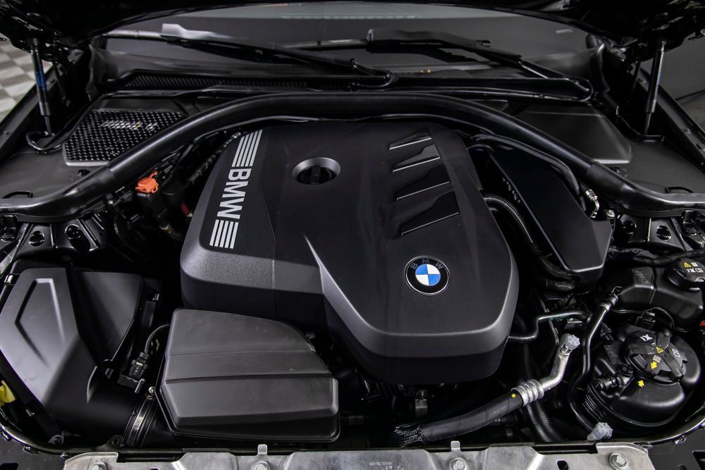 Used 2025 BMW 330i Sedan w/ Convenience Package RWD image 47