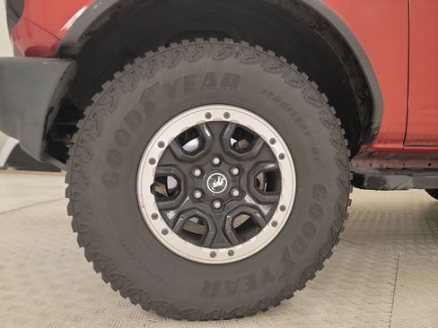 Used 2022 Ford Bronco Outer Banks w/ Sasquatch Package image 10