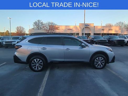 Used 2021 Subaru Outback Premium image 6