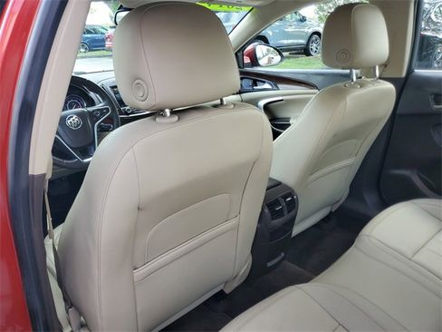 Used 2014 Buick Regal image 11