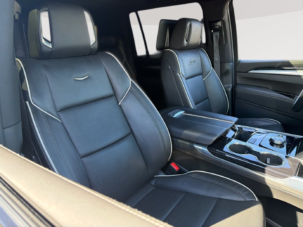 Certified 2026 Cadillac Escalade ESV Sport w/ Touring Package AWD/4WD image 27