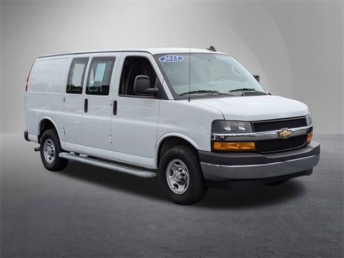 Used 2023 Chevrolet Express 2500 w/ Driver Convenience Package image 5