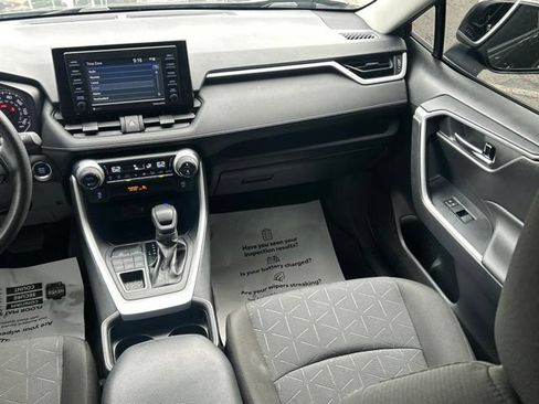 Used 2021 Toyota RAV4 XLE AWD/4WD image 47