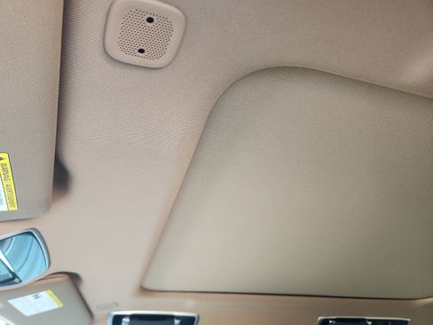 New 2025 Land Rover Range Rover SE image 24