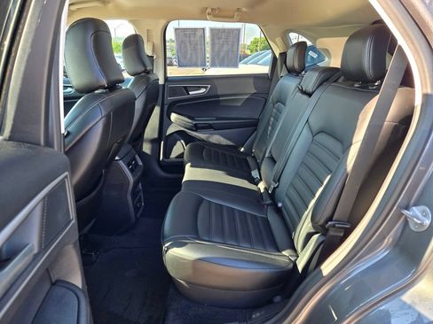 Used 2022 Ford Edge SEL AWD/4WD image 25