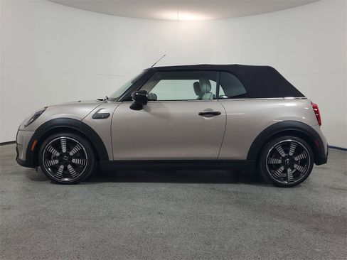 Used 2023 MINI Cooper S image 4