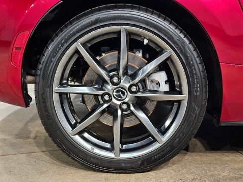 Used 2019 MAZDA MX-5 Miata RF Grand Touring RWD image 15