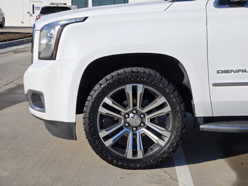 Used 2017 GMC Yukon Denali w/ Open Road Package image 6