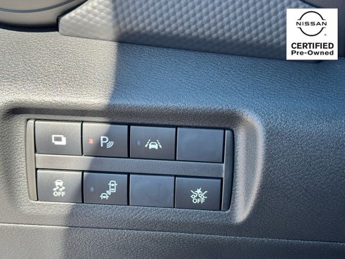 Certified 2025 Nissan Kicks Play S image 29