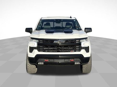 Used 2024 Chevrolet Silverado 1500 LT Trail Boss AWD/4WD image 2