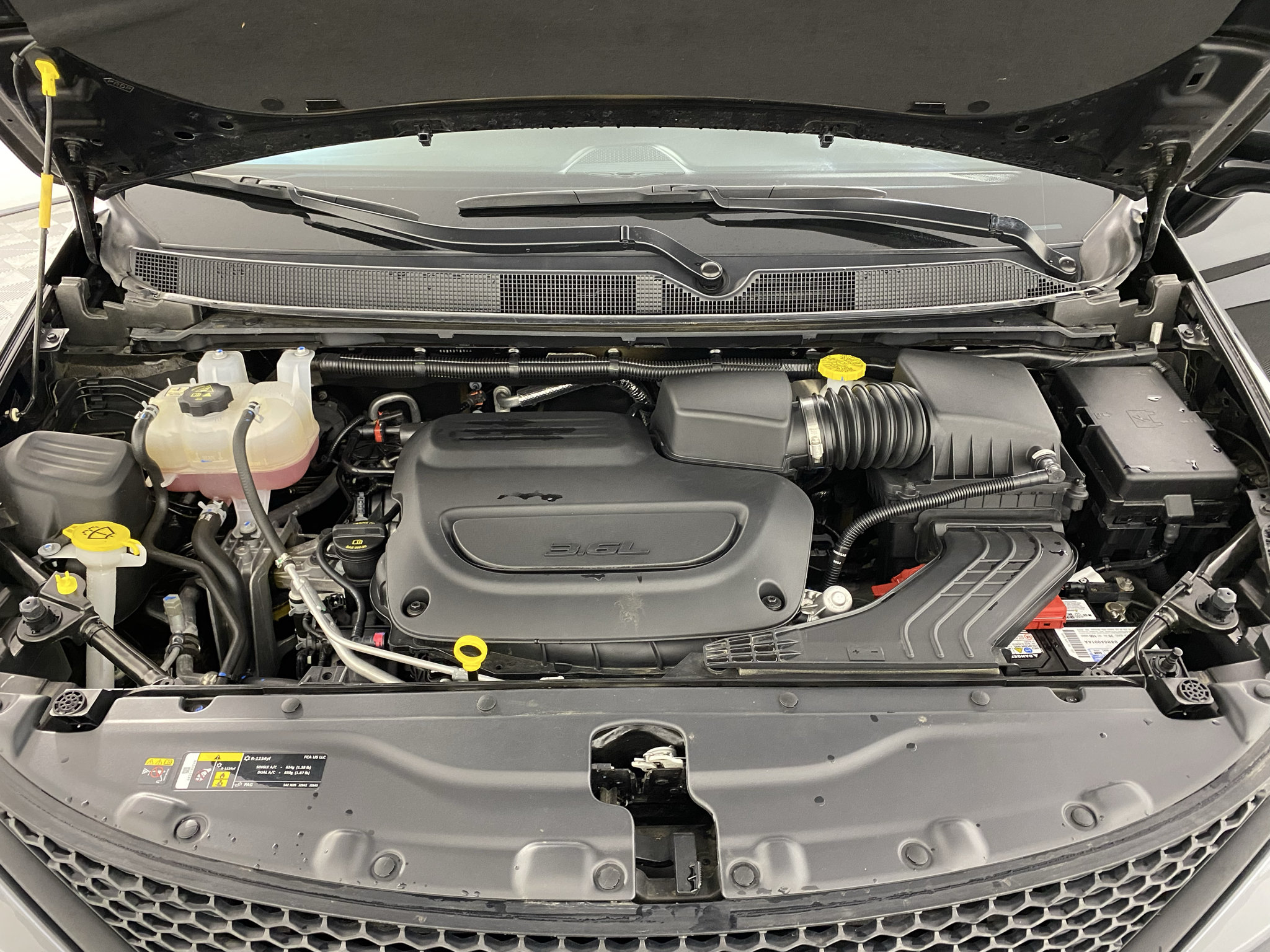 Used 2025 Chrysler Voyager LX FWD image 29