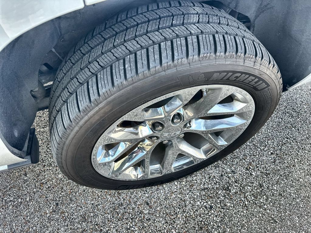 Used 2019 GMC Yukon Denali w/ Denali Ultimate Package AWD/4WD image 5