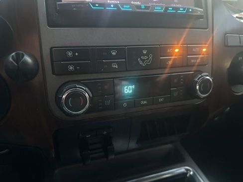 Used 2011 Ford F350 Lariat w/ Lariat Interior Pkg image 22