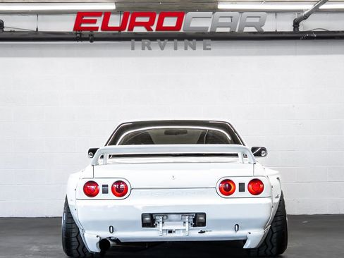 Used 1991 Nissan Other Nissan Models image 4
