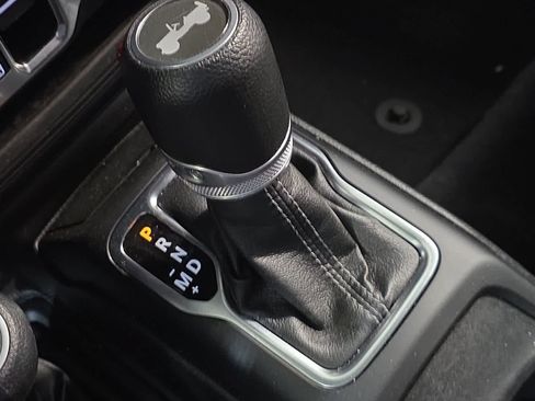 Used 2024 Jeep Wrangler Unlimited Sahara AWD/4WD image 23