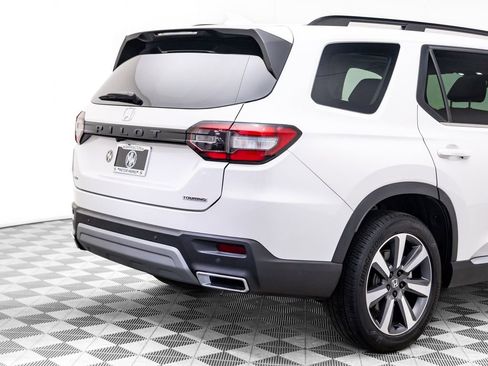 Used 2023 Honda Pilot Touring image 35