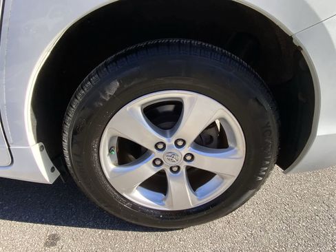 Used 2013 Toyota Sienna L image 20