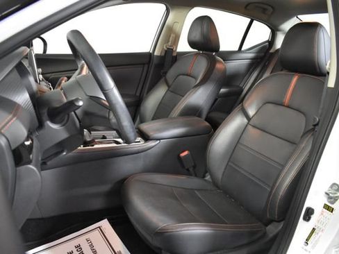Certified 2025 Nissan Sentra SR w/ SR Premium Package FWD image 10