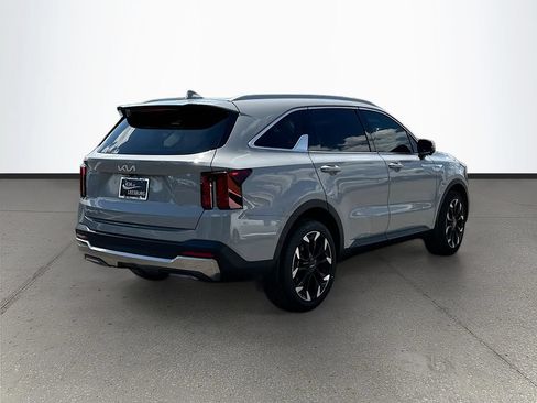 Certified 2025 Kia Sorento SX FWD image 7