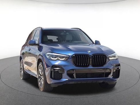 Used 2023 BMW X5 xDrive40i w/ M Sport Package AWD/4WD image 3