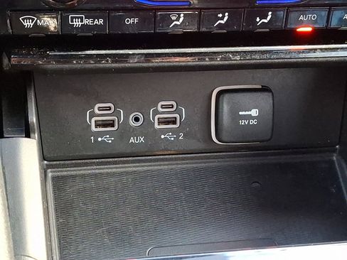 Used 2024 Jeep Grand Cherokee L Laredo image 25