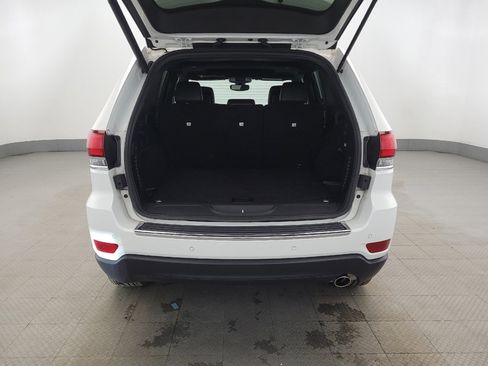 Used 2021 Jeep Grand Cherokee Limited image 29