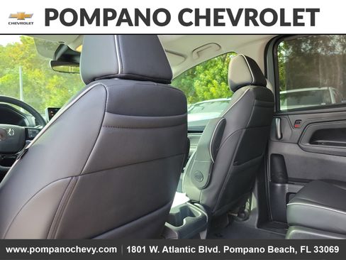 Used 2025 Honda Odyssey Touring image 12