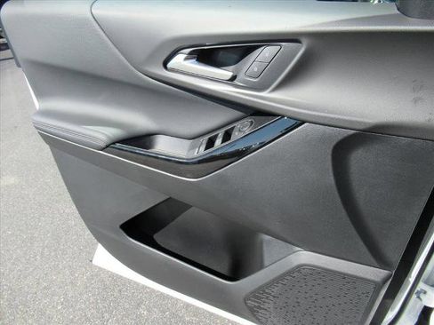 New 2026 Chevrolet Equinox LT image 27