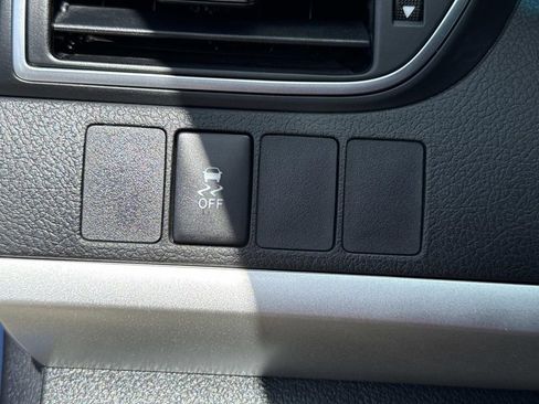 Used 2017 Toyota Camry SE image 41