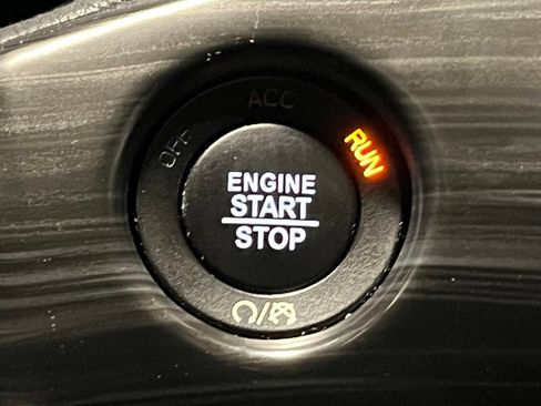 Used 2022 Jeep Grand Cherokee Limited AWD/4WD image 27
