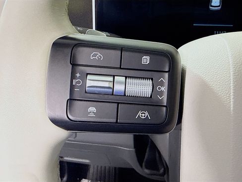 Used 2025 Hyundai Santa Fe SE FWD image 14